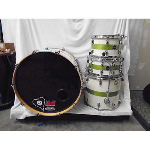 Crush Drums & Percussion Sublime E3 Maple Drum Kit White/Lime Stripe