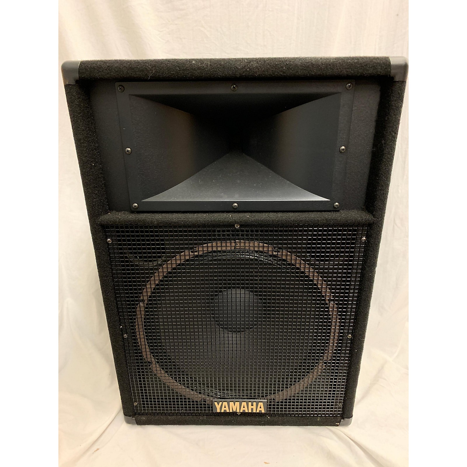 Used Yamaha Sv115 Unpowered Speaker Musician's Friend