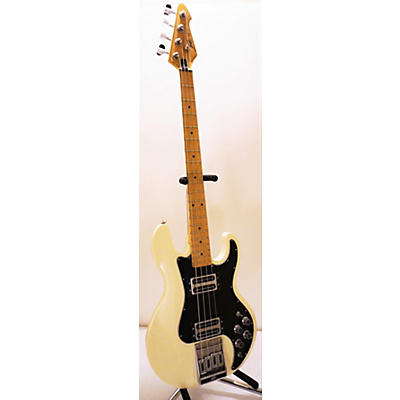 Peavey T40 Electric Bass Guitar