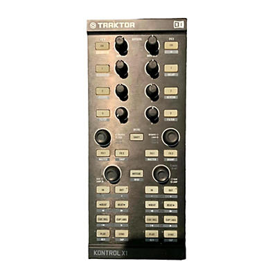 Native Instruments TRAKTOR KONTROL X1 DJ Controller
