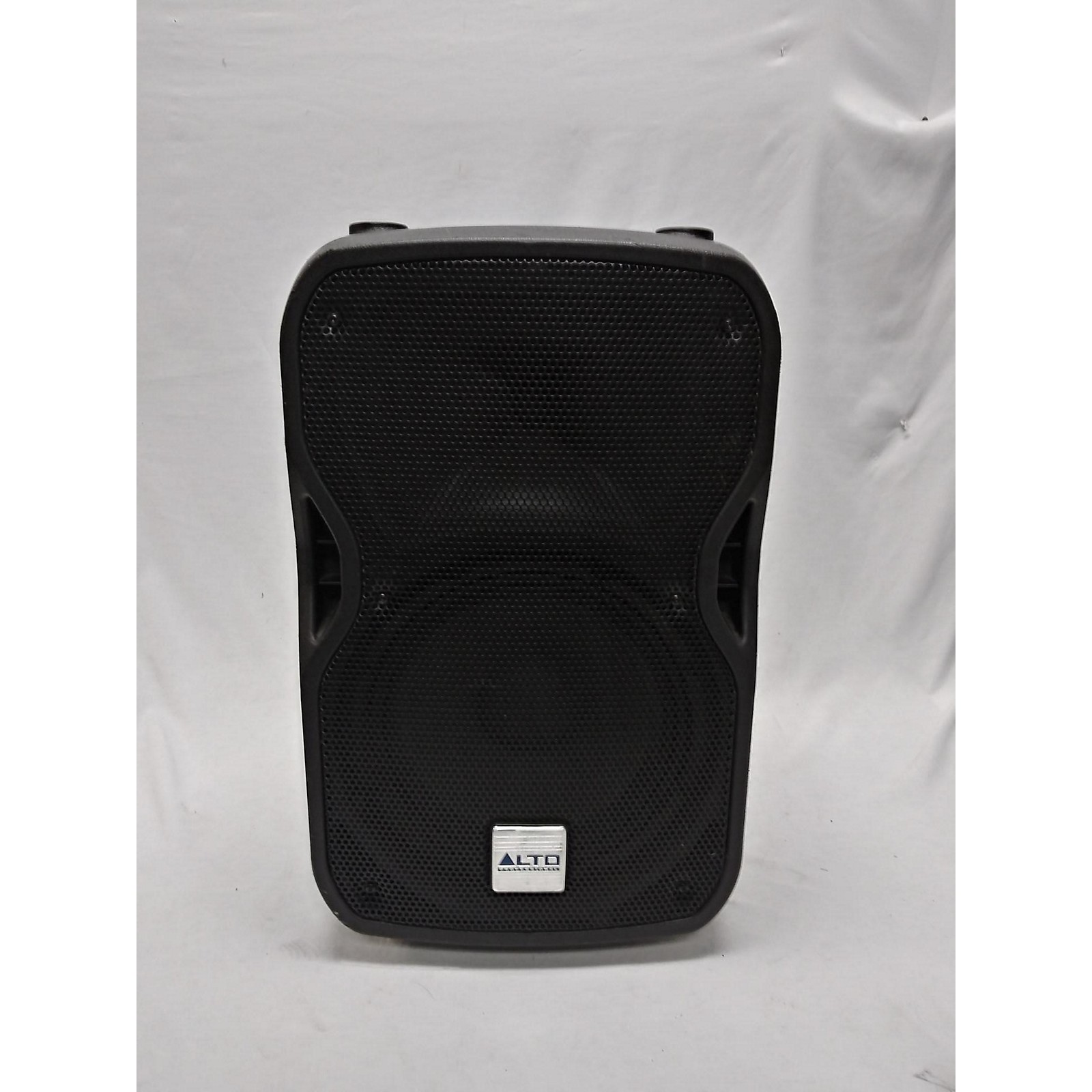 Used Alto TS110A Powered Speaker | Musician's Friend