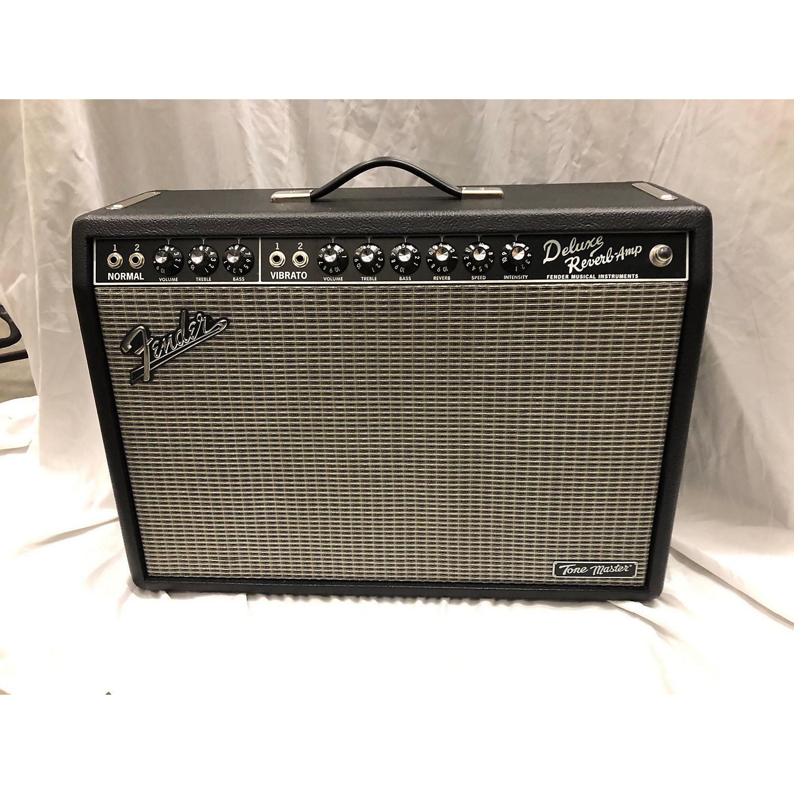 Used Fender Tonemaster Deluxe Reverb Guitar Combo Amp Musician's Friend