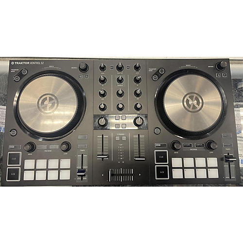 Traktor Kontrol S2 DJ Controller