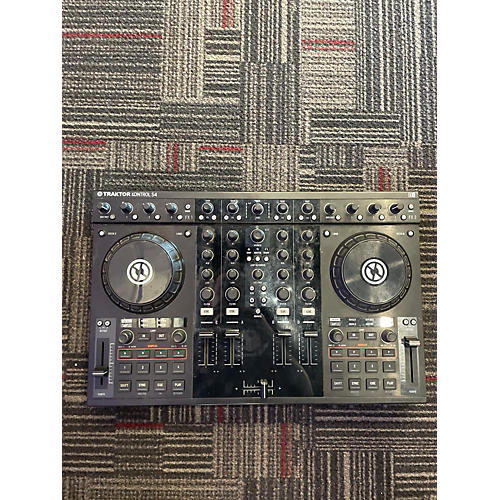 Native Instruments Traktor Kontrol S4 DJ Controller