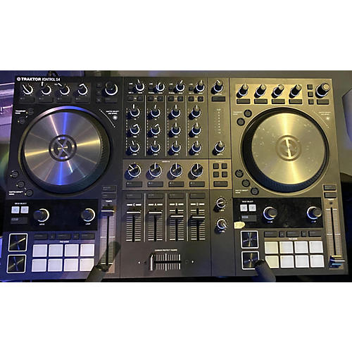 Native Instruments Traktor Kontrol S4 MK3 DJ Controller