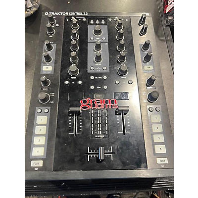 Native Instruments Traktor Kontrol Z2 DJ Controller