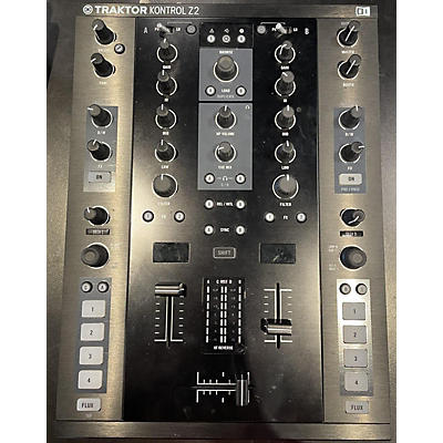 Native Instruments Traktor Kontrol Z2 DJ Controller