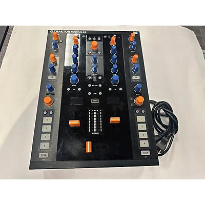 Native Instruments Traktor Kontrol Z2 DJ Controller