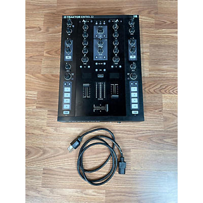 Native Instruments Traktor Kontrol Z2 DJ Controller