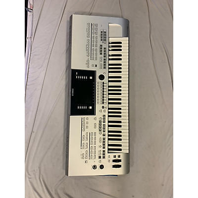 Yamaha Tyros 3 Keyboard Workstation