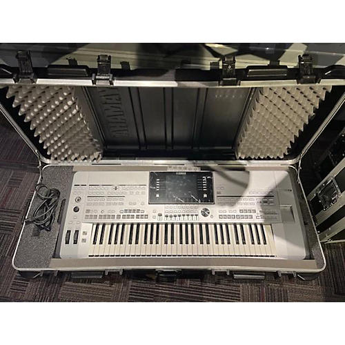 Yamaha Tyros 5 61 Key Arranger Keyboard