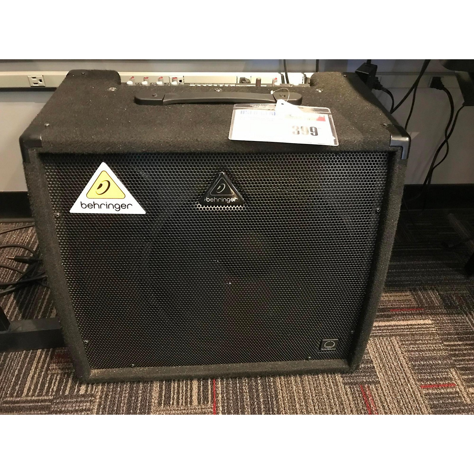 Used Behringer ULTRATONE KXD15 Keyboard Amp Musician's Friend