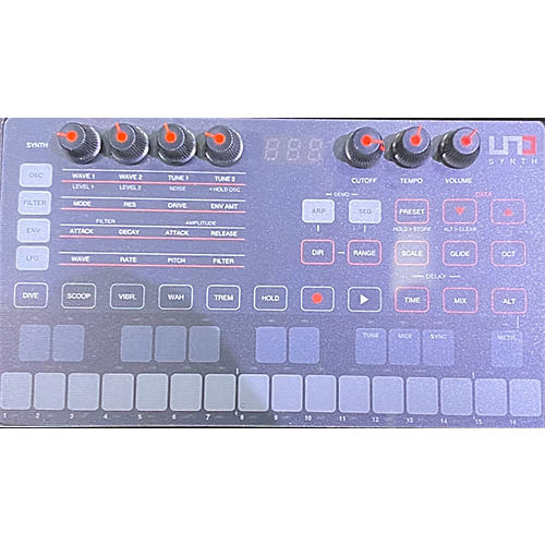 IK Multimedia UNO Synth Synthesizer