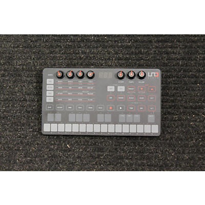 IK Multimedia UNO Synthesizer