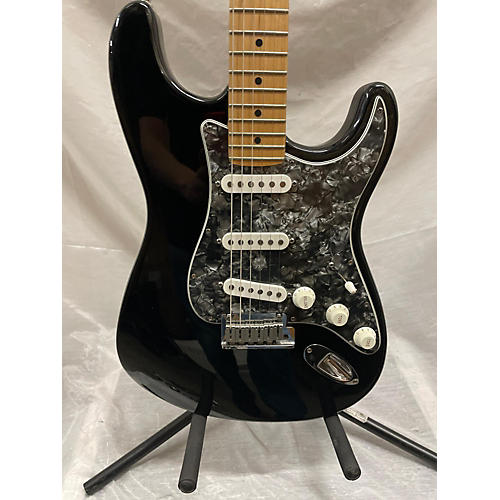 Fender Used 1993 Fender American Standard Stratocaster Black Solid Body Electric Guitar Black