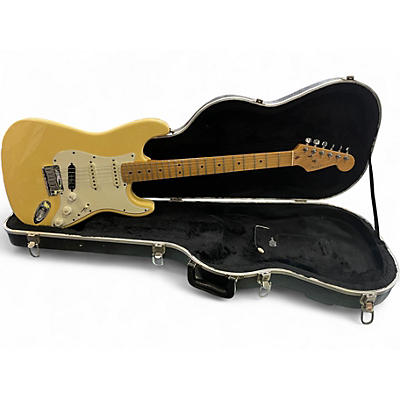 Used 1996 Fender American Standard Stratocaster Vintage White Solid Body Electric Guitar