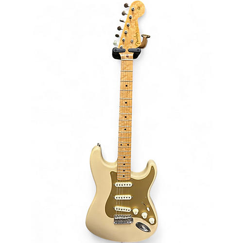 Used 1996 Fender Custom Shop John Cruz 10/56 Cunetto Relic Stratocaster Desert Sand Solid Body Electric Guitar Desert Sand