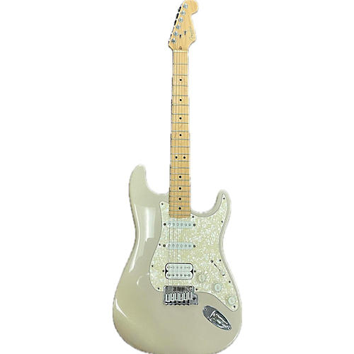 Fender Used 1996 Fender USA Lone Star Stratocaster Shoreline Gold Solid Body Electric Guitar Shoreline Gold