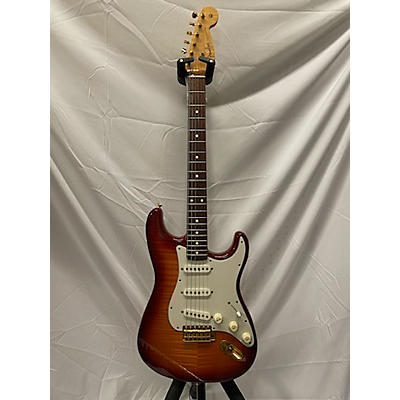 Fender Used 1997 Fender Custom Shop 1960 Fmt Stratocaster Red Sunburst Solid Body Electric Guitar