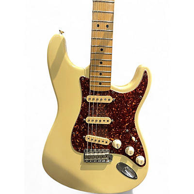 Used 1998 Fender California Strat White Solid Body Electric Guitar