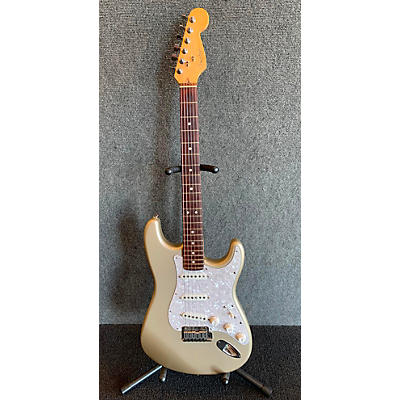 Fender Used 1999 Fender American Standard Stratocaster Inca Silver Solid Body Electric Guitar