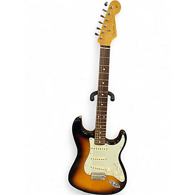 Used 2000 Fender 1962 American Vintage Stratocaster 3 Tone Sunburst Solid Body Electric Guitar