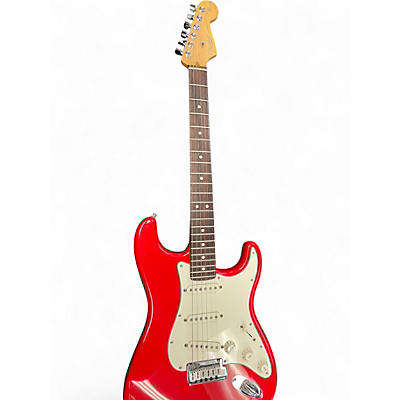 Used 2000 Fender FENDER STRATOCASTER Candy Apple Red Solid Body Electric Guitar