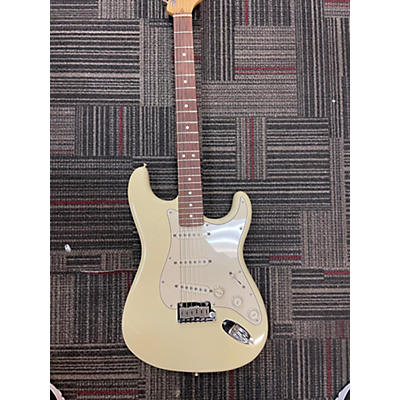 Fender Used 2001 Fender American Standard Stratocaster Vintage White Solid Body Electric Guitar