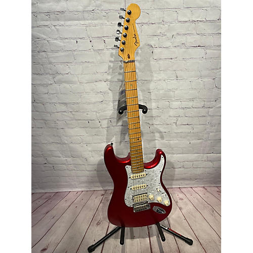 Fender Used 2002 Fender American Deluxe Fat Stratocaster Candy Apple Red Solid Body Electric Guitar Candy Apple Red