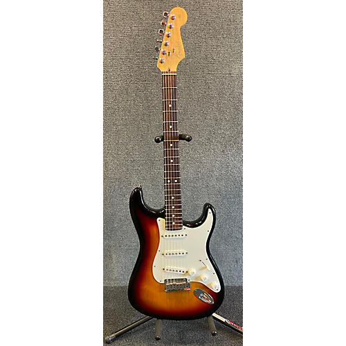 Fender Used 2002 Fender American Standard Stratocaster 3 Tone Sunburst Solid Body Electric Guitar 3 Tone Sunburst