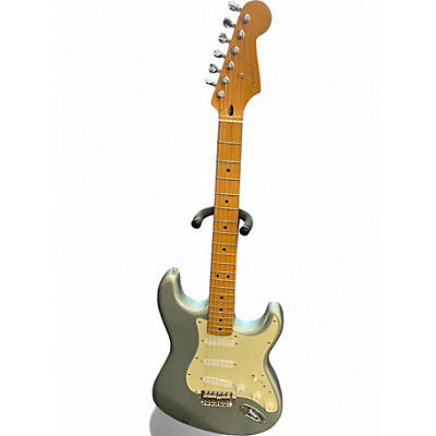 Used 2002 Fender Jimmy Vaughan Stratocaster blue Solid Body Electric Guitar