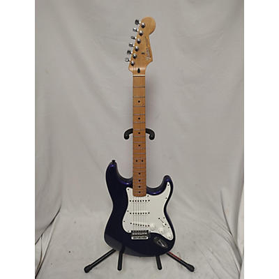 Fender Used 2002 Fender Standard Stratocaster Electric Blue Solid Body Electric Guitar