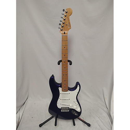 Fender Used 2002 Fender Standard Stratocaster Electric Blue Solid Body Electric Guitar Electric Blue