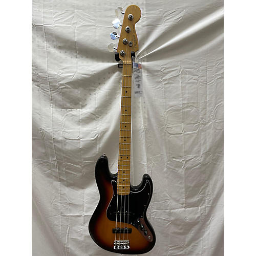 Fender Used 2004 Fender American Standard Jazz Bass Tobacco Burst Electric Bass Guitar Tobacco Burst