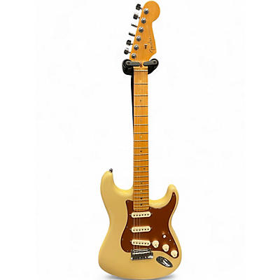 Used 2005 Fender American Deluxe Stratocaster Honey Blonde Solid Body Electric Guitar