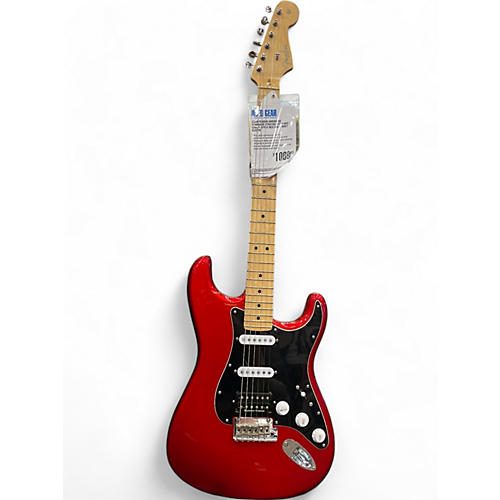 Fender Used 2005 Fender American Standard Stratocaster HSS Candy Apple Red Solid Body Electric Guitar Candy Apple Red