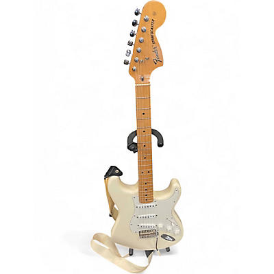 Used 2005 Fender Classic Series '70s Stratocaster Cream Solid Body Electric Guitar