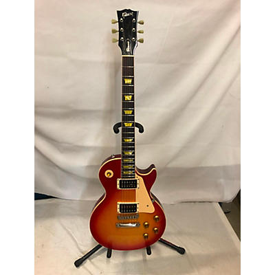 Gibson Used 2005 Gibson Les Paul Classic Sunburst Solid Body Electric Guitar