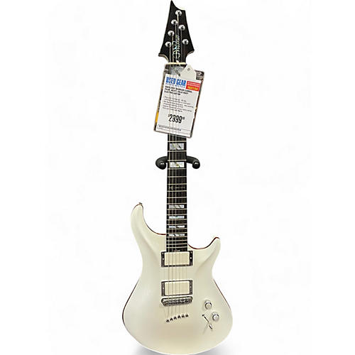 Warrior Used 2005 Warrior gabriel Pearl White Solid Body Electric Guitar Pearl White