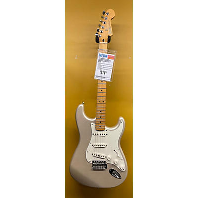 Fender Used 2006 Fender 60th Anniversary Stratocaster Blizzard Pearl Solid Body Electric Guitar