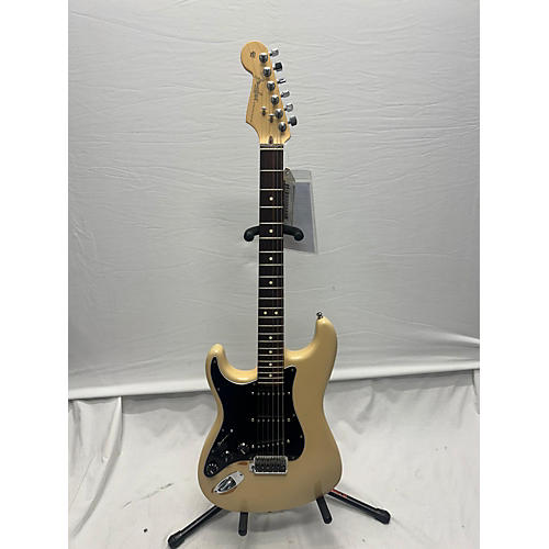 Fender Used 2006 Fender American Standard Stratocaster Vintage Blonde Solid Body Electric Guitar Vintage Blonde