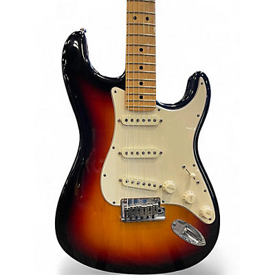 Used 2006 Fender Custom Classic Stratocaster 3 Color Sunburst Solid Body Electric Guitar