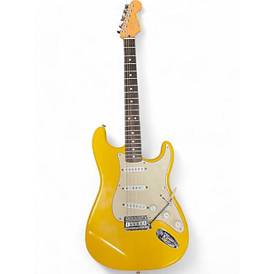 Fender Used 2006 Fender Standard Stratocaster Yellow Solid Body Electric Guitar