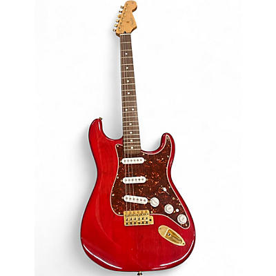 Used 2007 Fender Deluxe Players Stratocaster Candy Apple Red Solid Body Electric Guitar