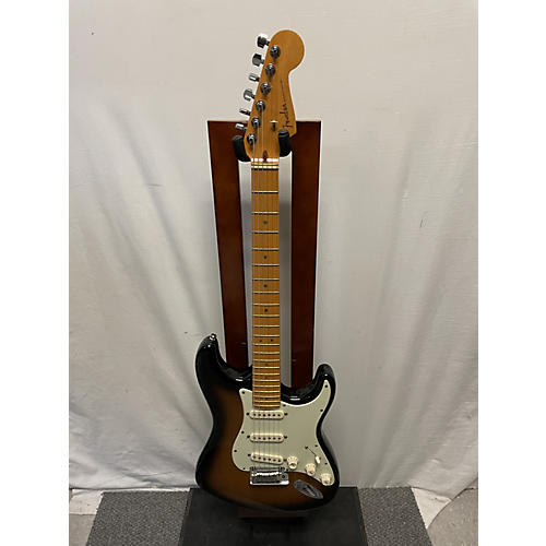 Used 2008 Fender American Deluxe Stratocaster 2 Color Sunburst Solid Body Electric Guitar 2 Color Sunburst