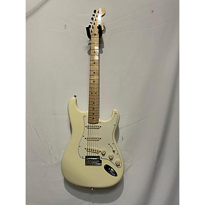 Fender Used 2008 Fender American Professional Stratocaster SSS Olympic White Solid Body Electric Guitar