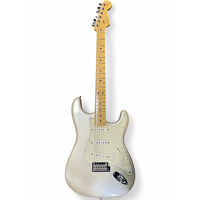 Used 2008 Fender American Standard Stratocaster Blizzard Pearl Solid Body Electric Guitar