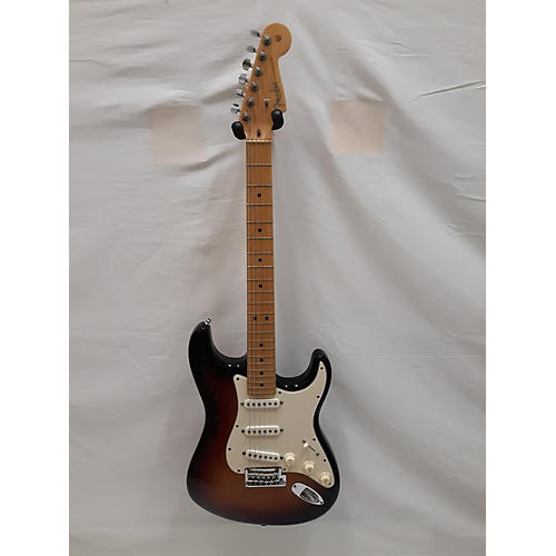 Fender Used 2008 Fender American Standard Stratocaster Sunburst Solid Body Electric Guitar Sunburst