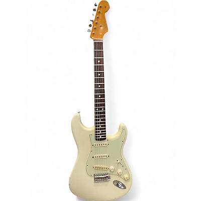 Fender Used 2009 Fender 1962 American Vintage Stratocaster Olympic White Solid Body Electric Guitar