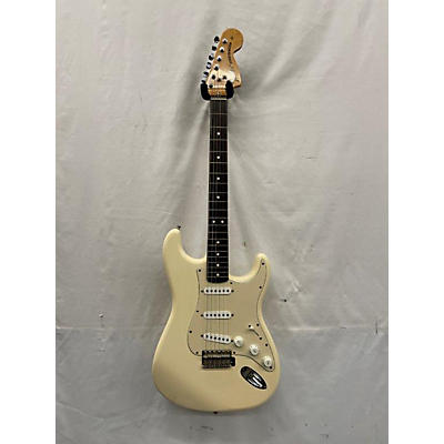 Fender Used 2009 Fender Classic Series '70s Stratocaster Olympic White Solid Body Electric Guitar